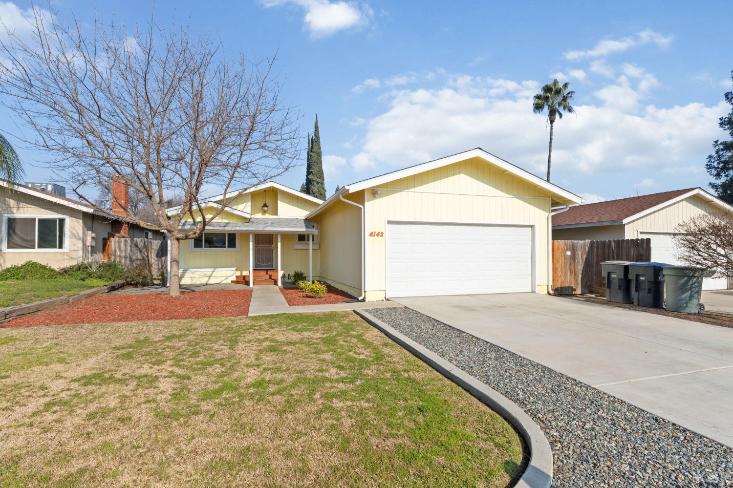4142 W Cambridge Ave, Visalia, CA 93277