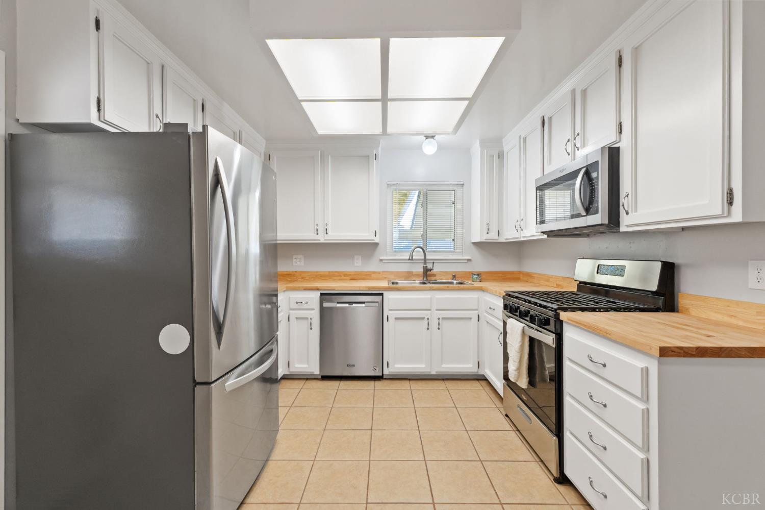 4142 W Cambridge Ave, Visalia, CA 93277