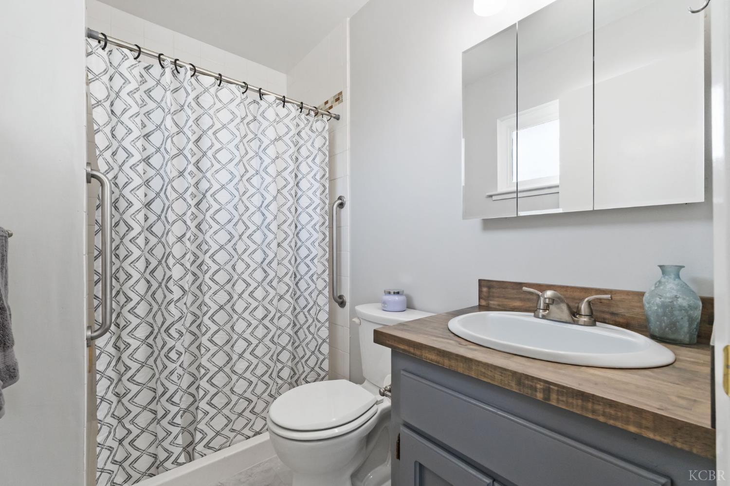 4142 W Cambridge Ave, Visalia, CA 93277