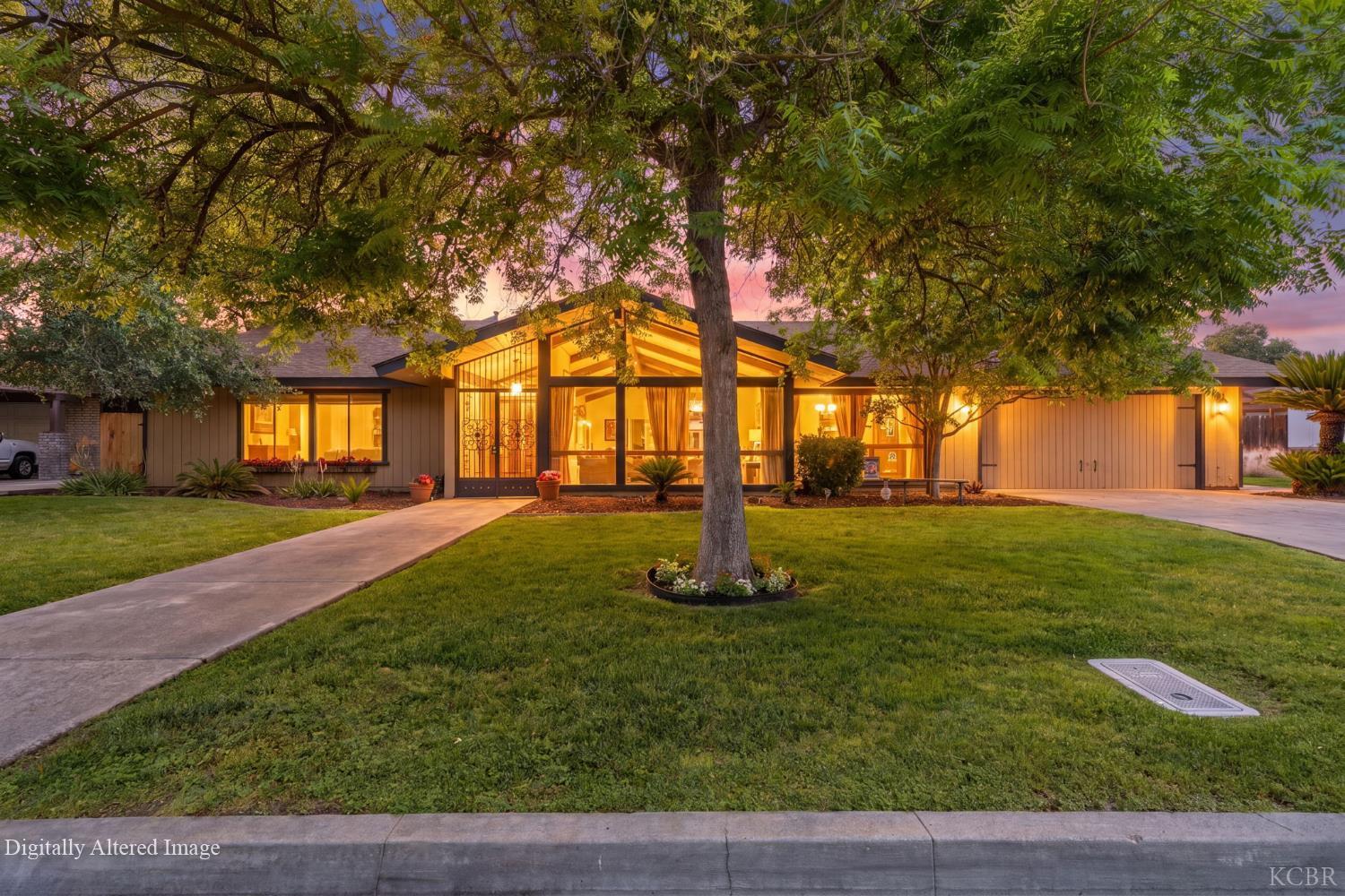 1967 Mulberry Dr, Hanford, CA 93230