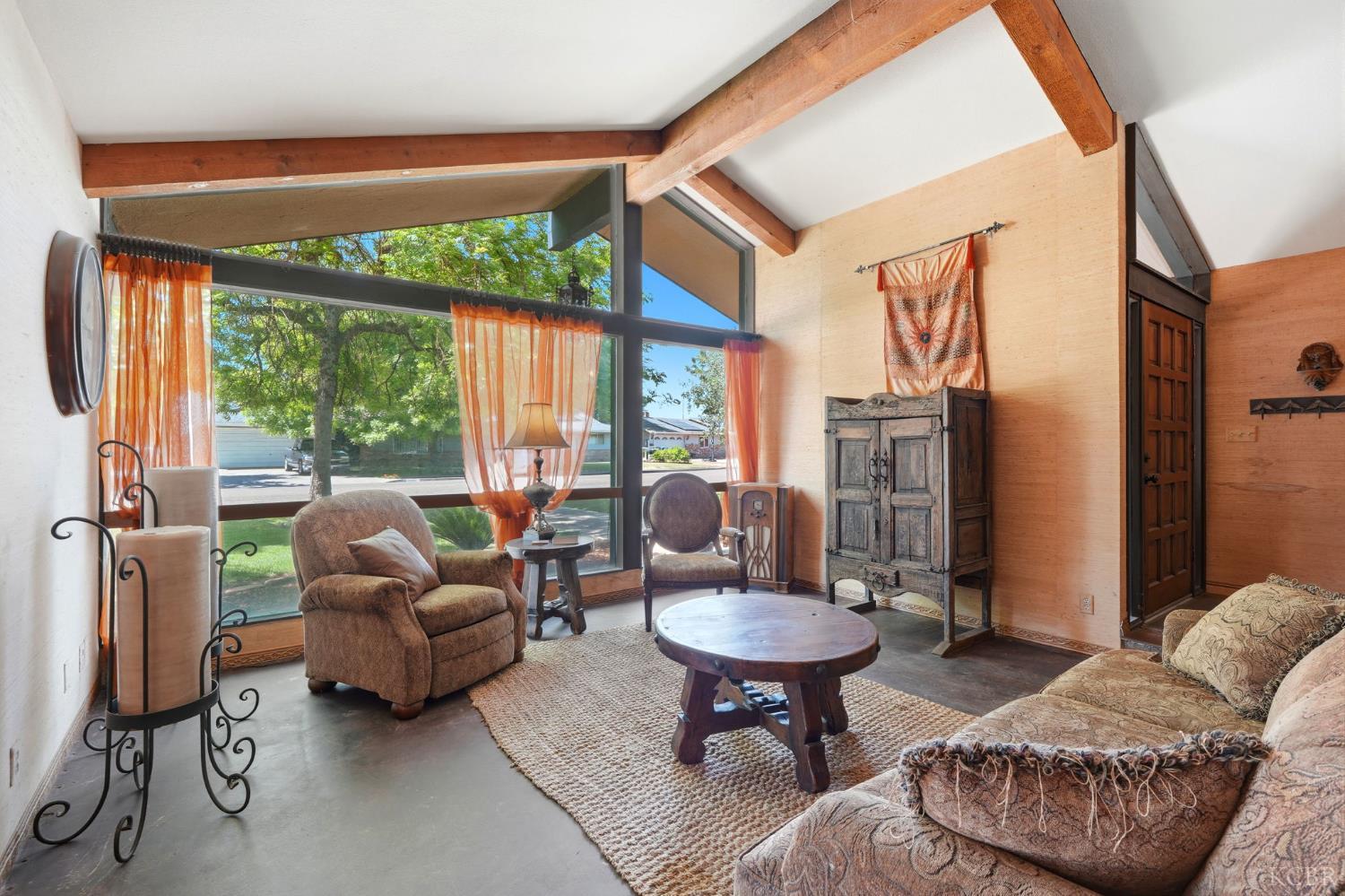 1967 Mulberry Dr, Hanford, CA 93230