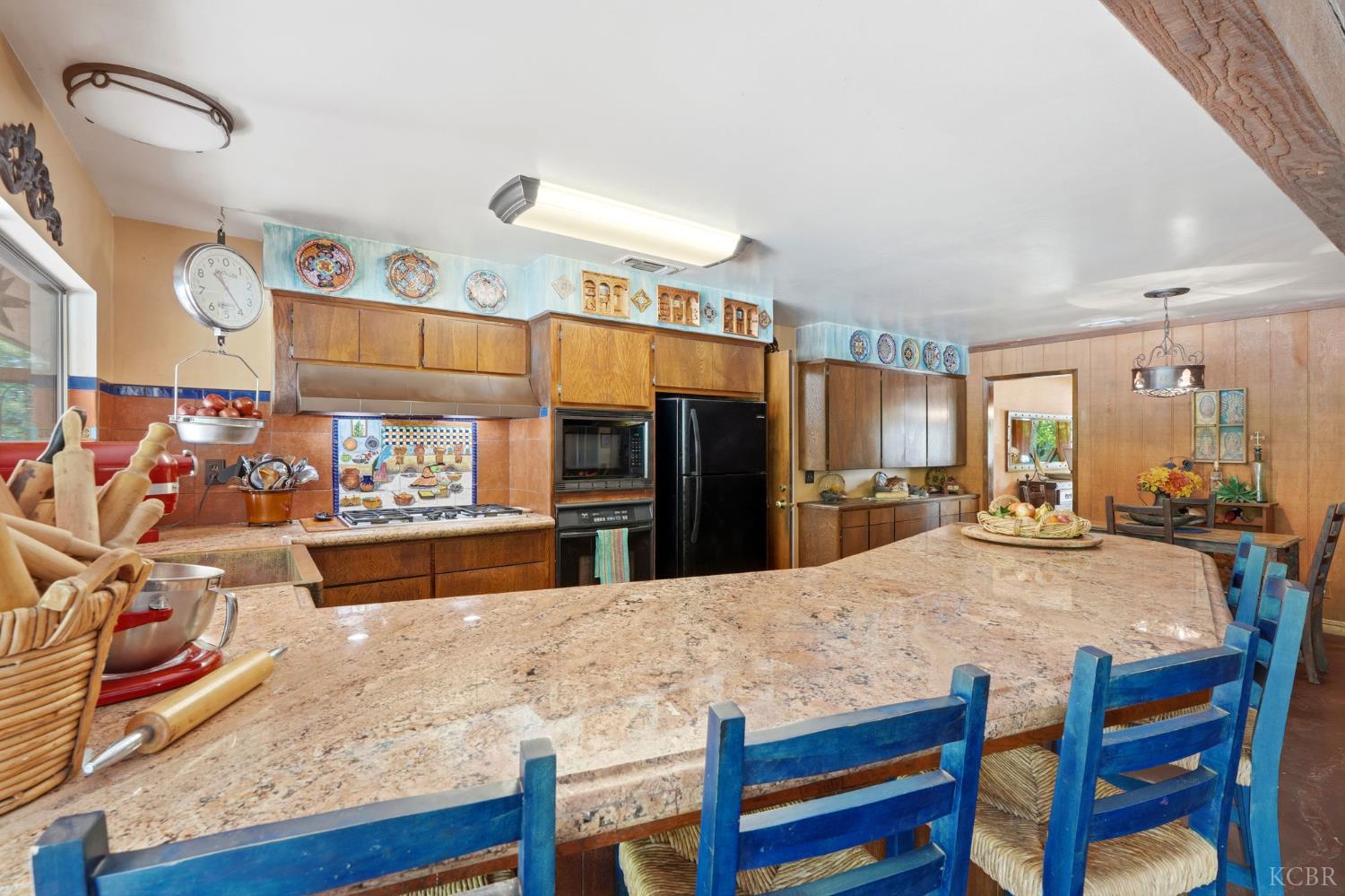 1967 Mulberry Dr, Hanford, CA 93230