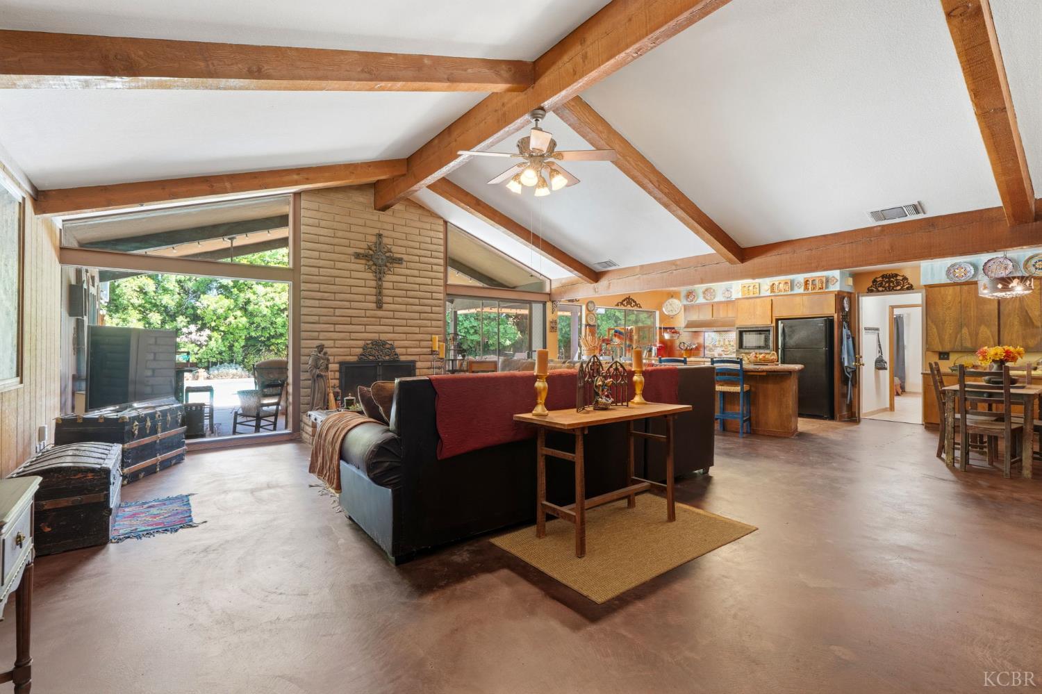 1967 Mulberry Dr, Hanford, CA 93230