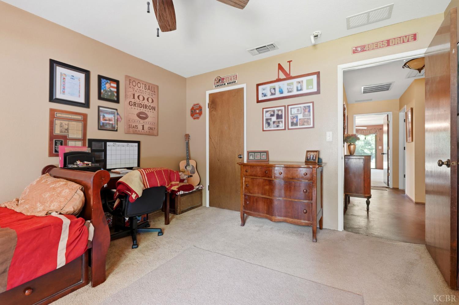 1967 Mulberry Dr, Hanford, CA 93230