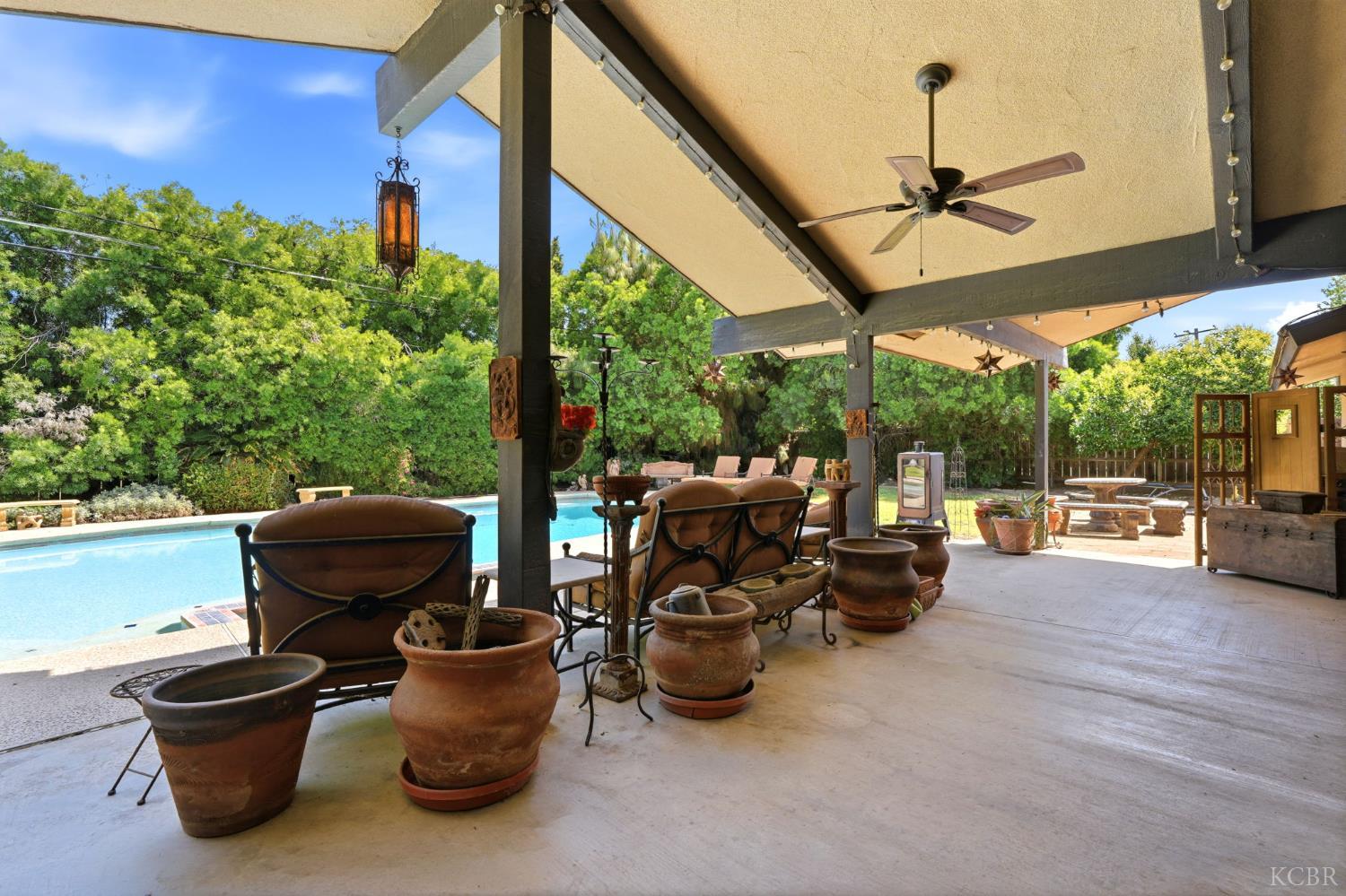 1967 Mulberry Dr, Hanford, CA 93230