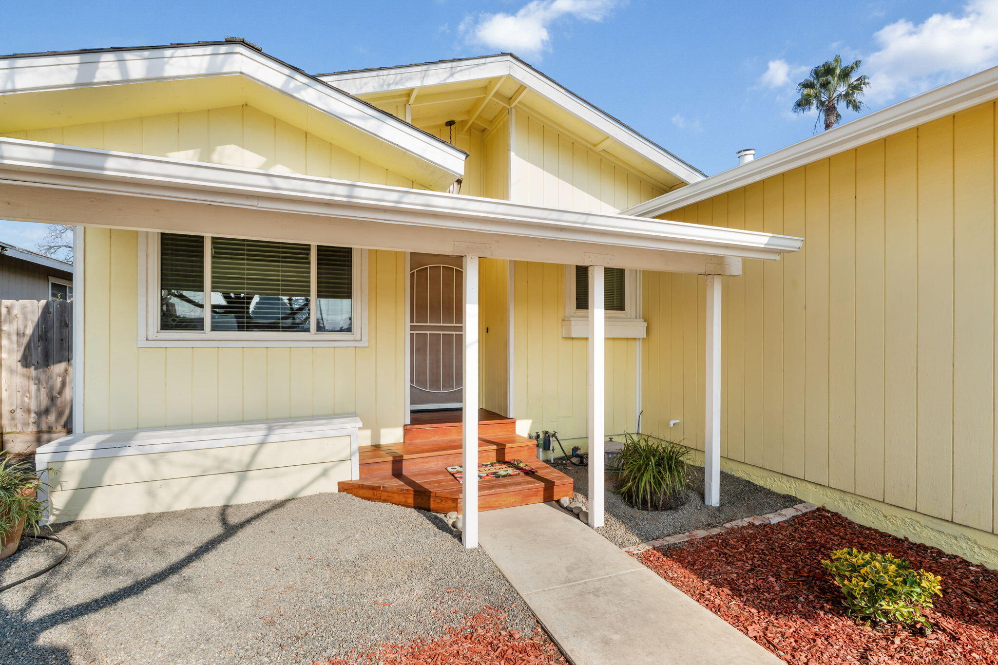 4142 W Cambridge Ave, Visalia, CA 93277